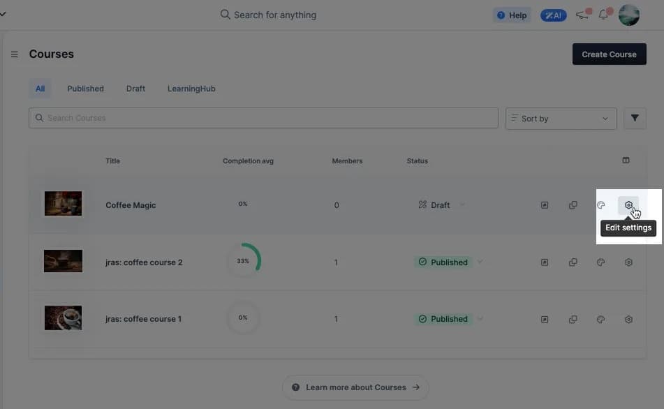 ClickFunnels Courses admin table with published and draft courses
