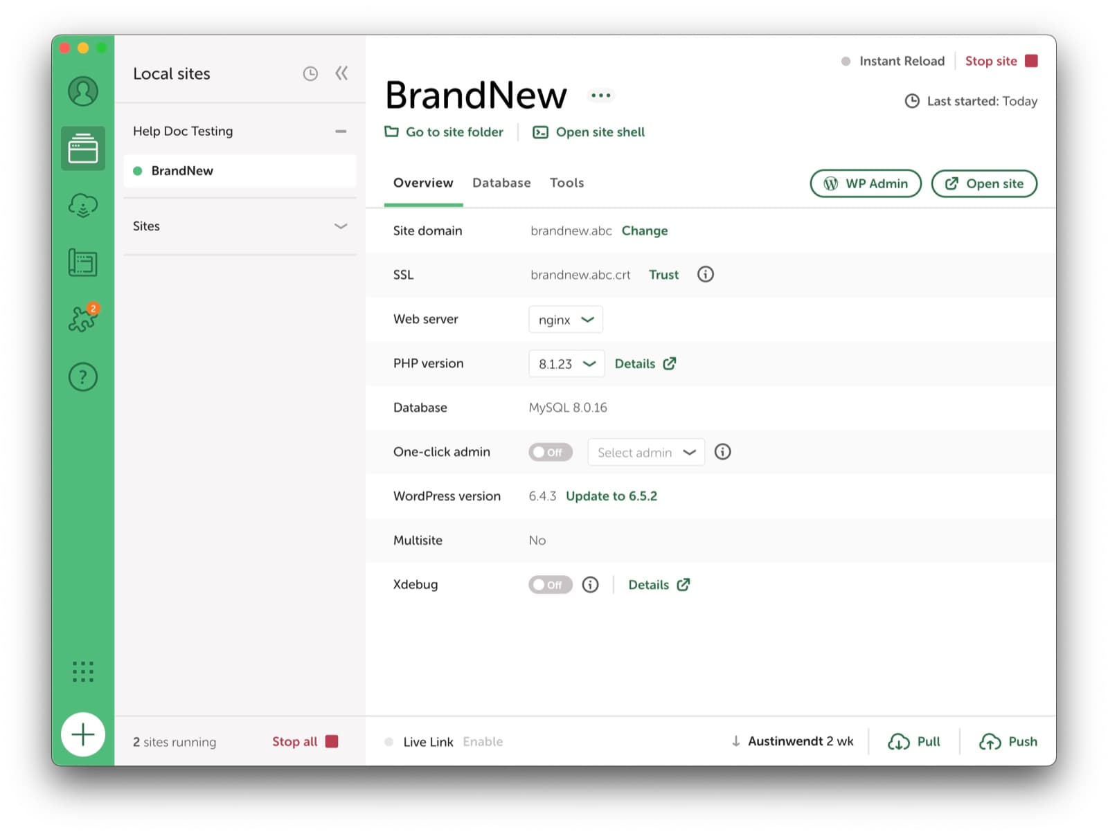 Local desktop app: site overview with PHP, web server, database and Push and Pull buttons