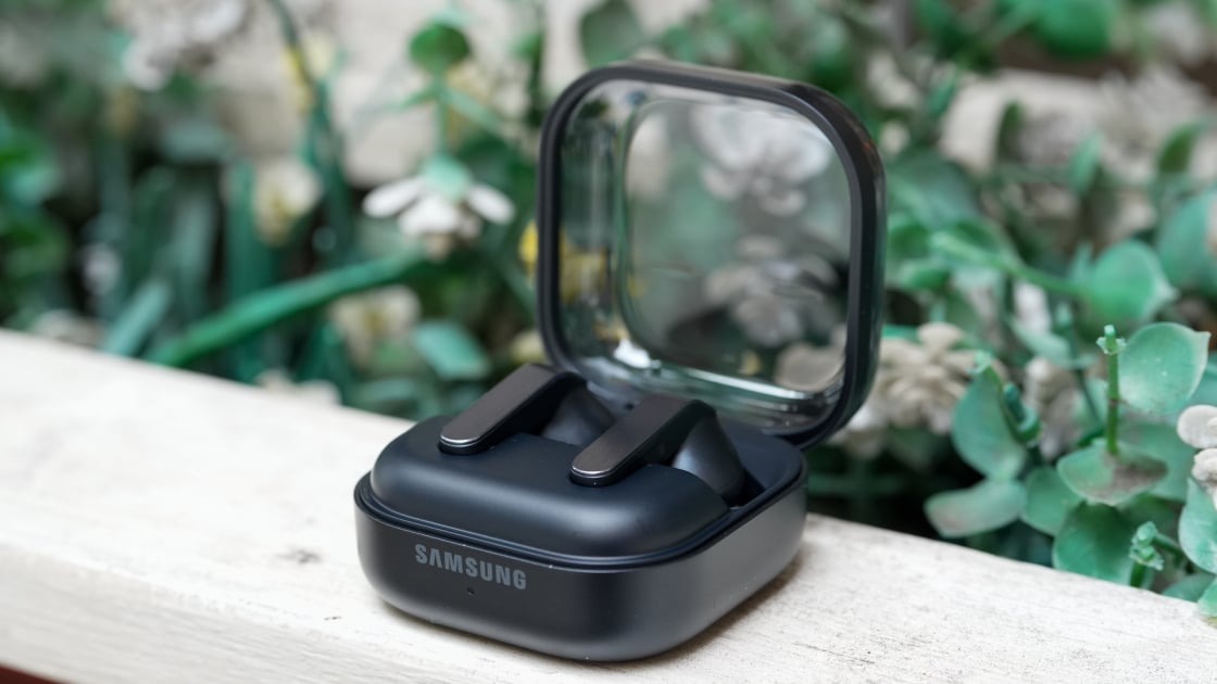 Samsung Galaxy Buds 4 Pro product photo